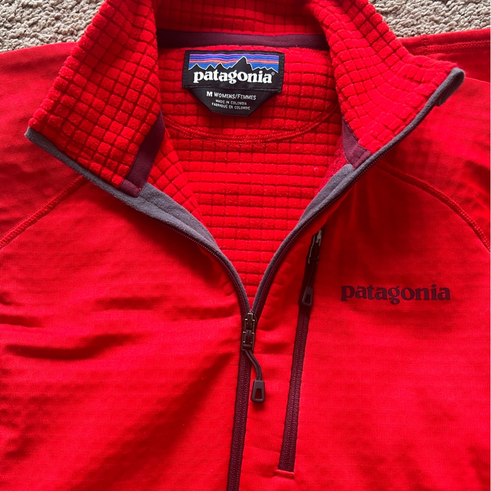 Patagonia women’s R1 fleece pullover - Picture 3 of 5